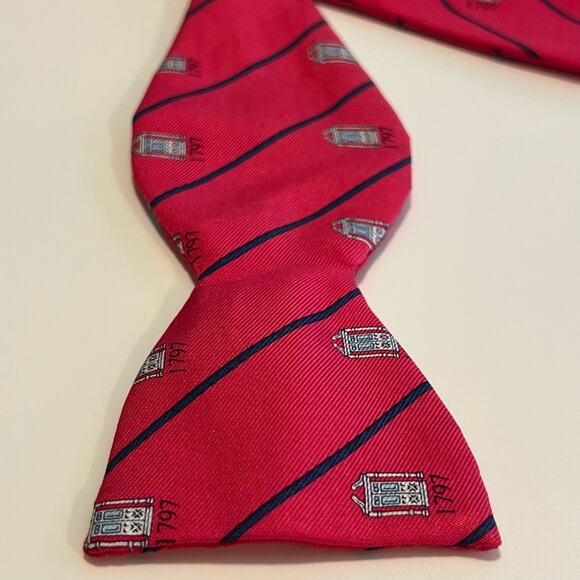 Vineyard Vines Custom Collection Silk Bow Tie 1797 Red Blue Stripe Academia - Picture 3 of 6